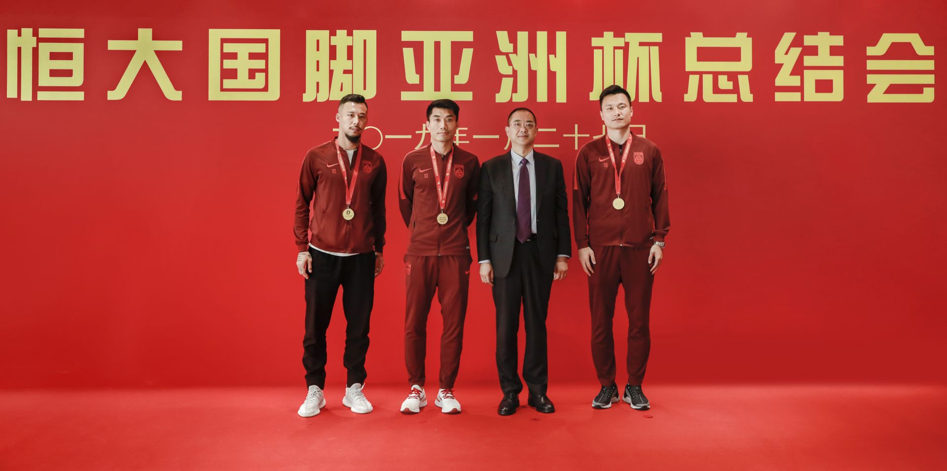 恒大足球队在亚洲杯赛场获得冠军头衔